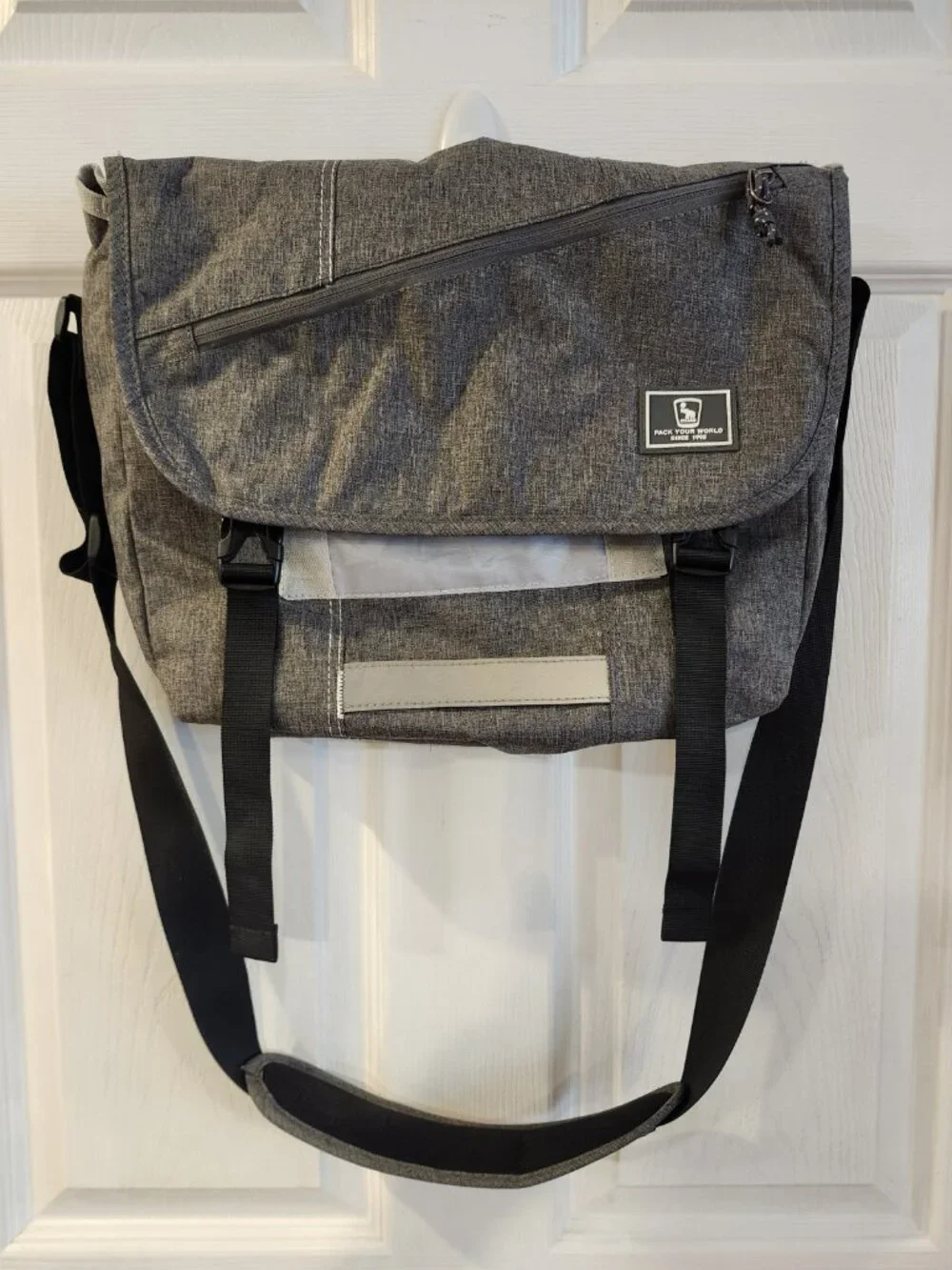 OIWAS Messenger Bag 17